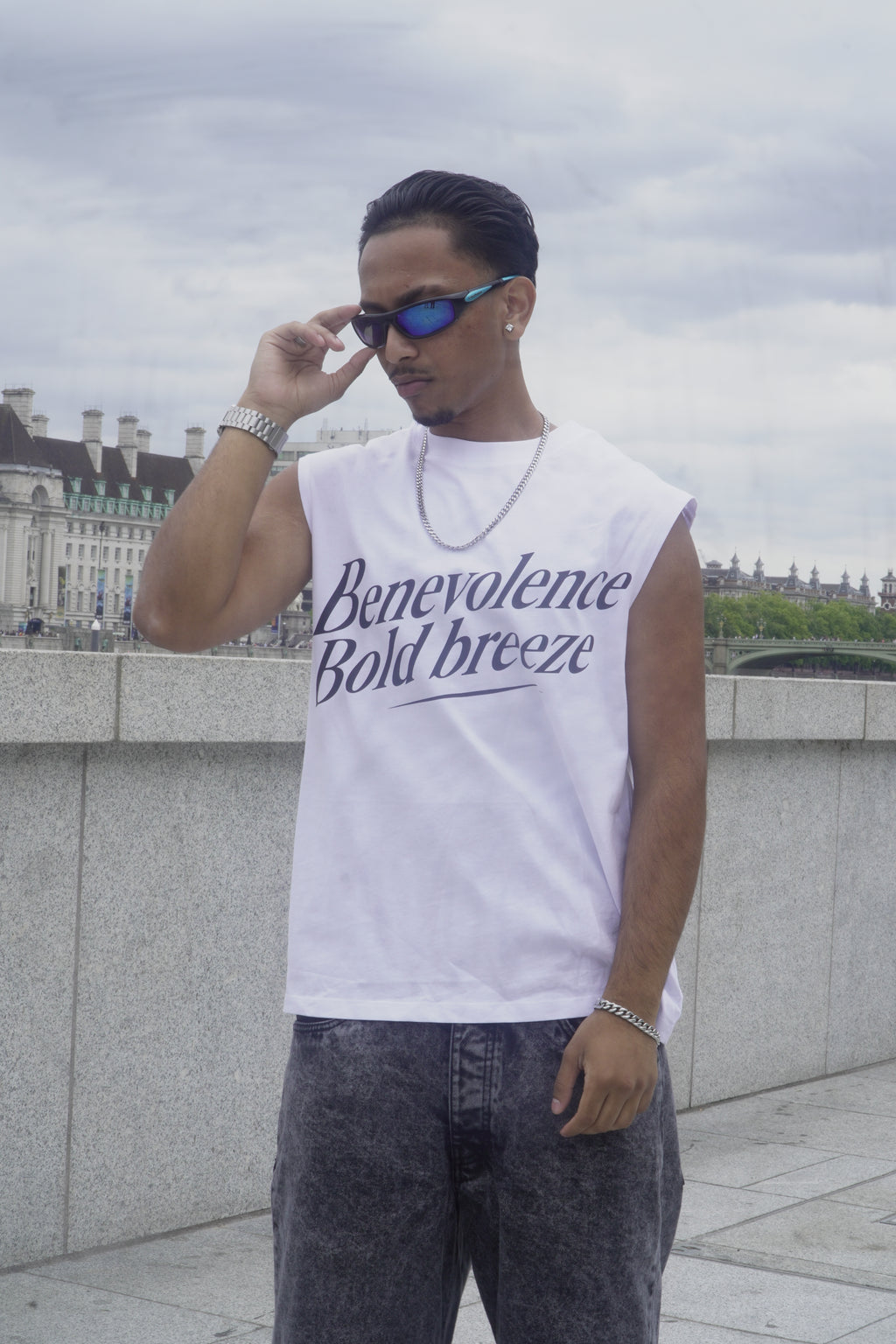 Men’s Bold Breeze Sleeveless tee