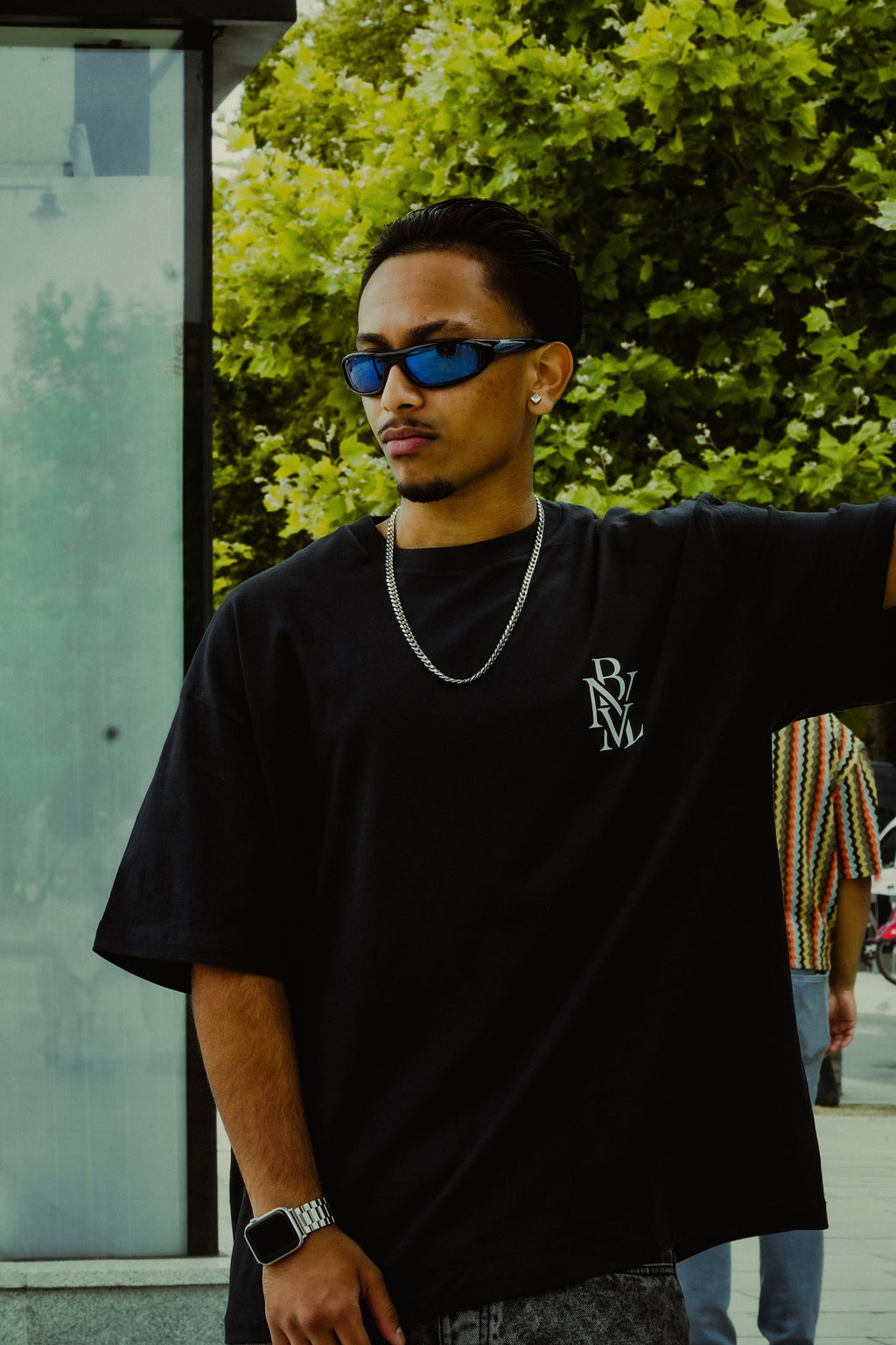 Bold Breeze Navy Main tee