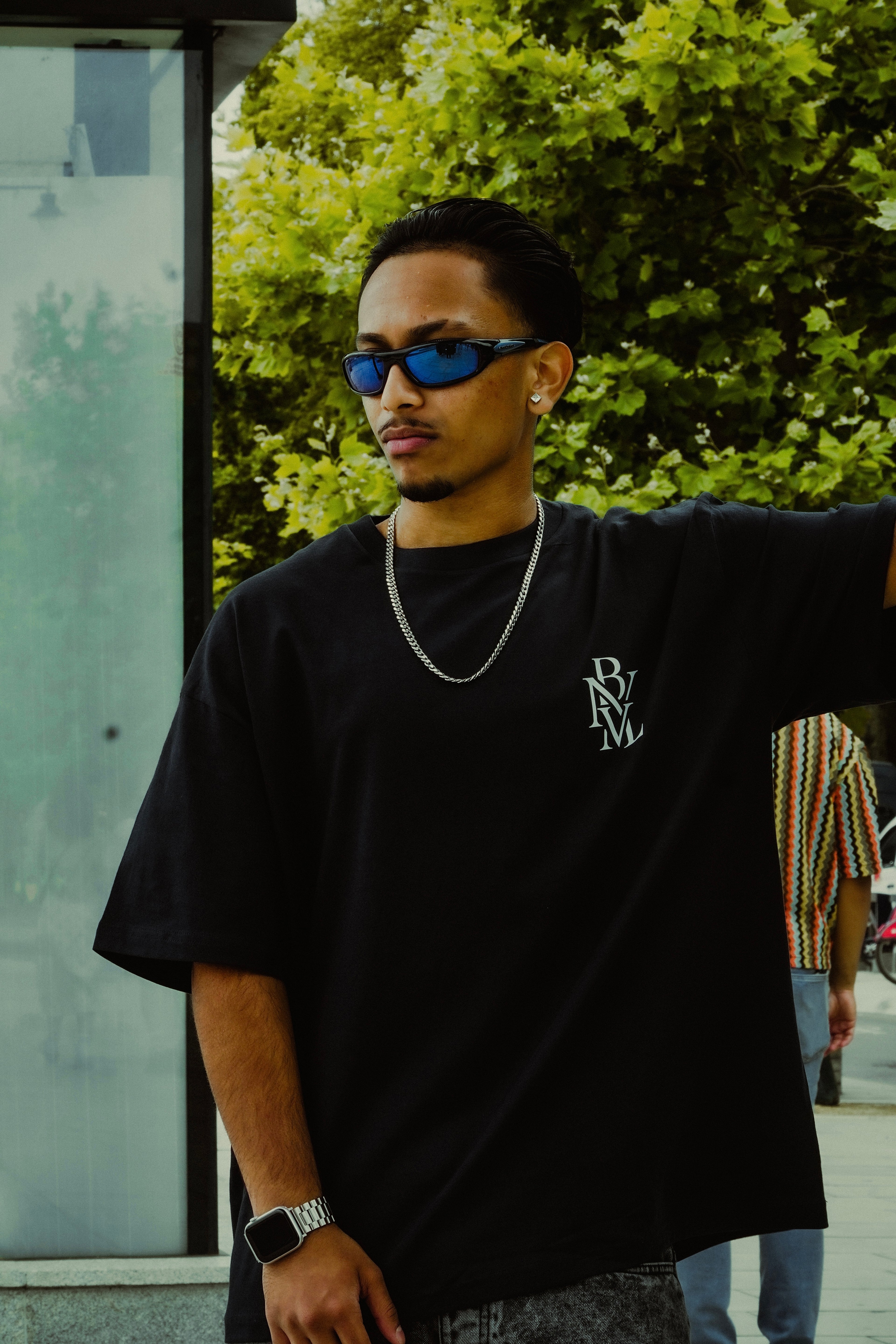 Bold Breeze Navy Main tee